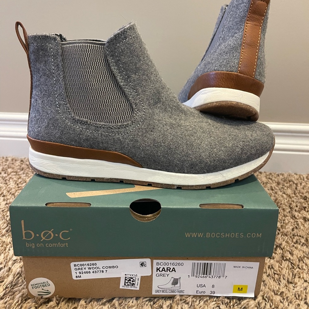 b.o.c grey flannel pull on booties size 8